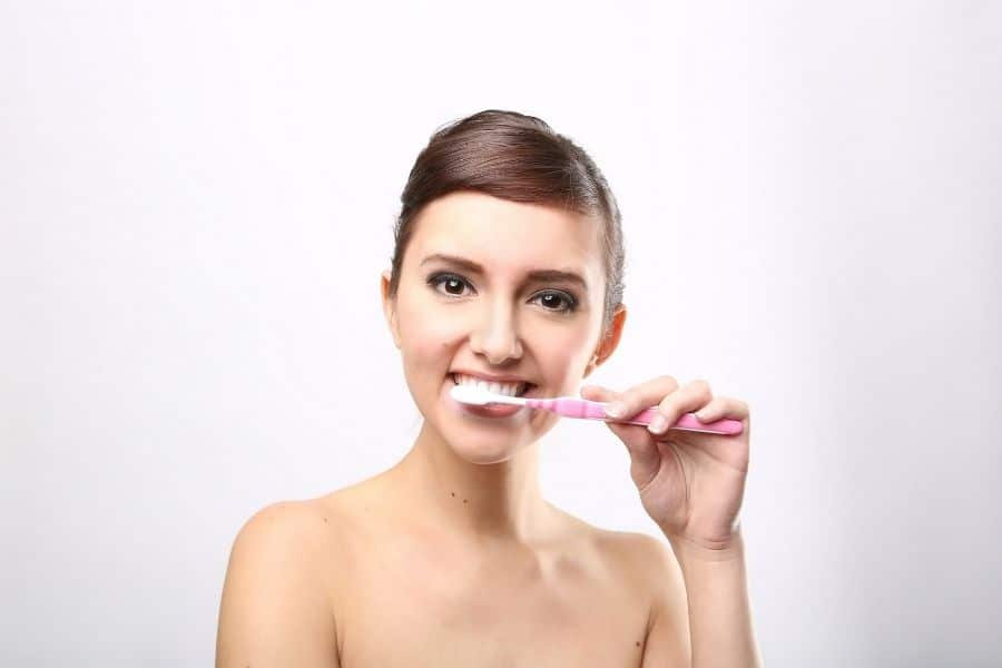 Zirkonyum Diş Kaplamasının Bakımı Nasıl Yapılmalıdır?